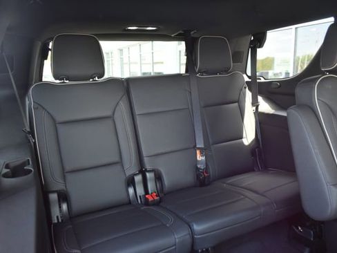 Used 2025 GMC Yukon Elevation AWD/4WD image 46
