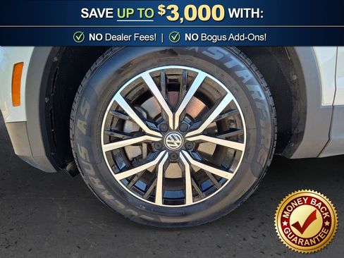 Used 2021 Volkswagen Tiguan SE w/ Panoramic Sunroof Package FWD image 13