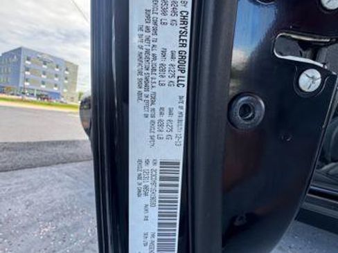 Used 2014 Dodge Challenger R/T w/ Electronics Convenience Group RWD image 13