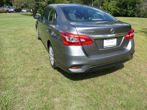 Used 2019 Nissan Sentra S FWD image 7