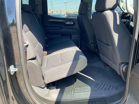 Used 2023 Chevrolet Silverado 1500 LT Trail Boss AWD/4WD image 9