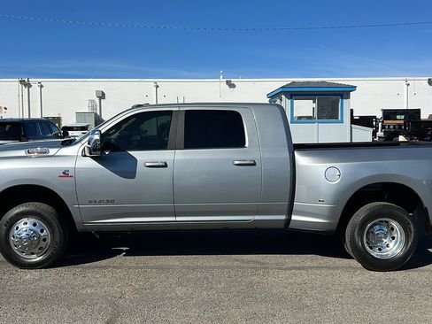Used 2024 RAM 3500 Laramie AWD/4WD image 9