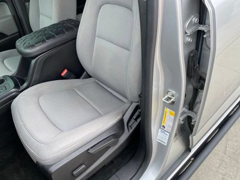 Used 2018 Chevrolet Colorado W/T w/ WT Convenience Package AWD/4WD image 17