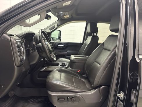 Used 2020 Chevrolet Silverado 3500 LTZ w/ LTZ Plus Package AWD/4WD image 18