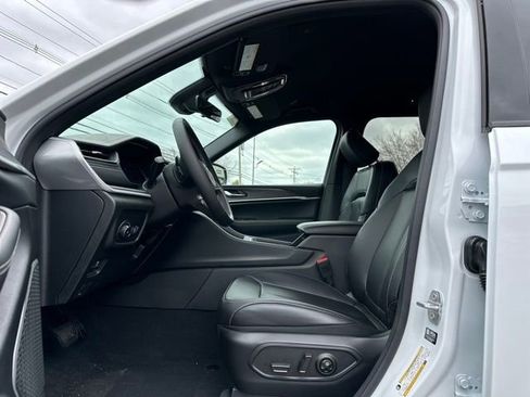 New 2026 Jeep Grand Cherokee L Limited AWD/4WD image 11