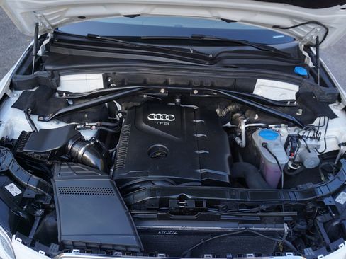 Used 2017 Audi Q5 2.0T Premium image 28