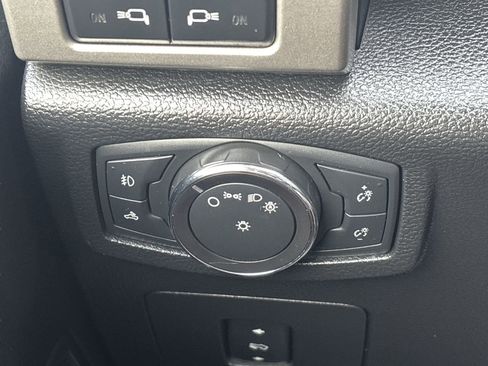 Used 2016 Ford F150 Lariat w/ Equipment Group 502A Luxury image 29