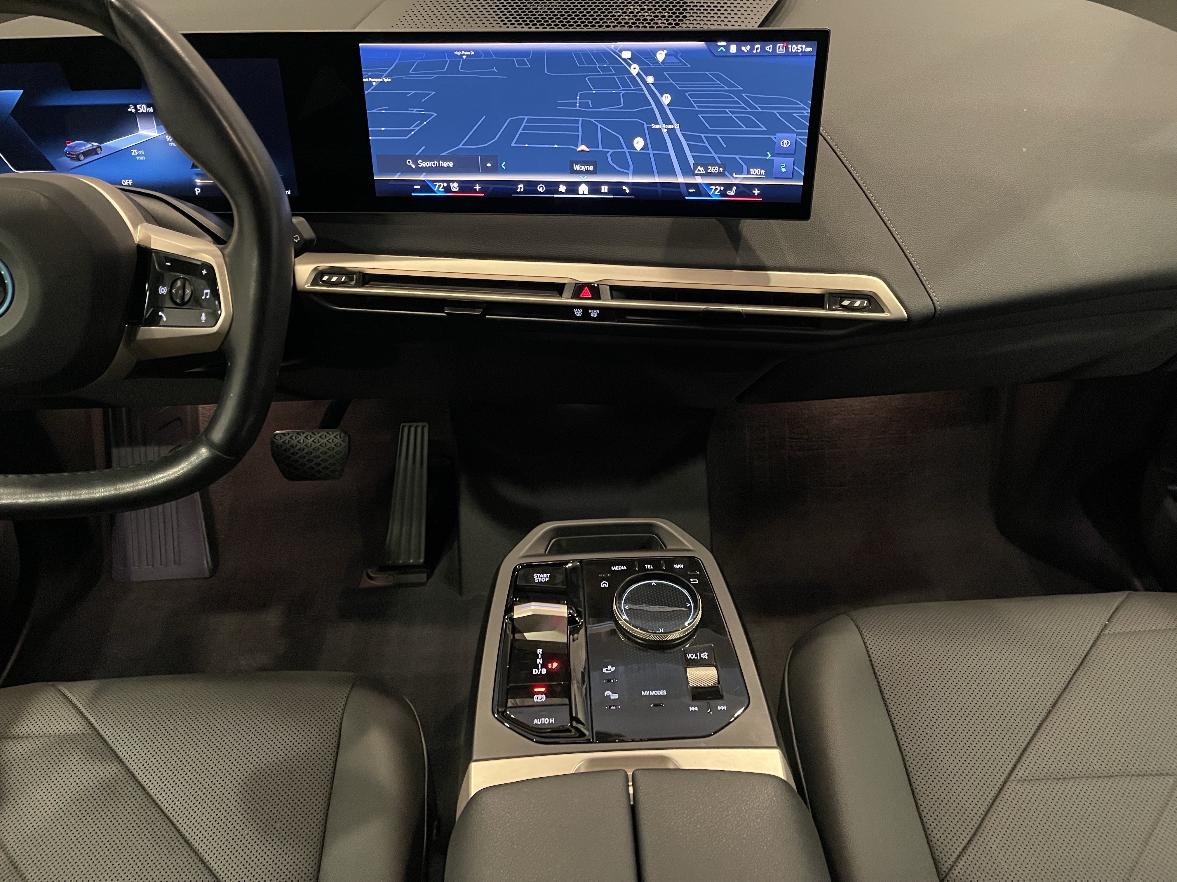 Certified 2024 BMW iX xDrive50 w/ Premium Package AWD/4WD image 17
