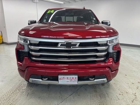 Used 2024 Chevrolet Silverado 1500 High Country w/ High Country Premium Package image 2