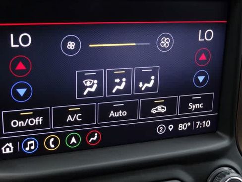 Used 2021 Chevrolet Silverado 1500 High Country w/ Technology Package AWD/4WD image 30
