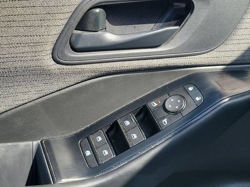 Certified 2023 Nissan Rogue S FWD image 28
