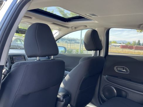 Used 2017 Honda HR-V EX image 16
