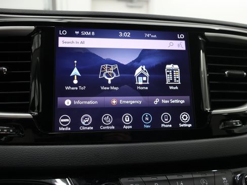 Used 2020 Chrysler Pacifica Touring-L Plus FWD image 57