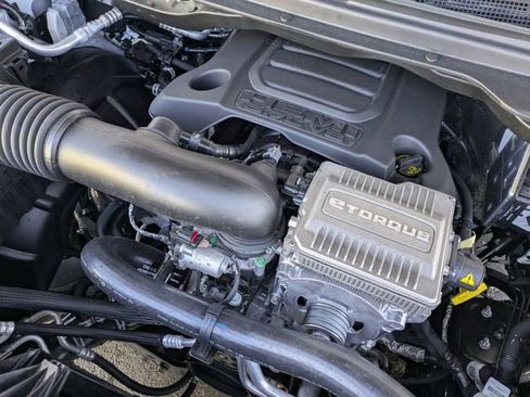 New 2026 RAM 1500 Laramie w/ Night Edition AWD/4WD image 32
