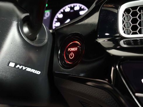 Used 2025 Honda Civic Sport image 40