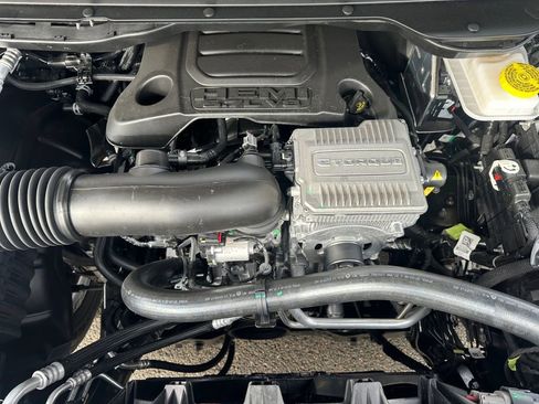 New 2026 RAM 1500 Big Horn AWD/4WD image 9