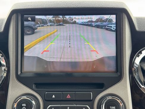 Used 2014 Ford F250 Platinum image 17