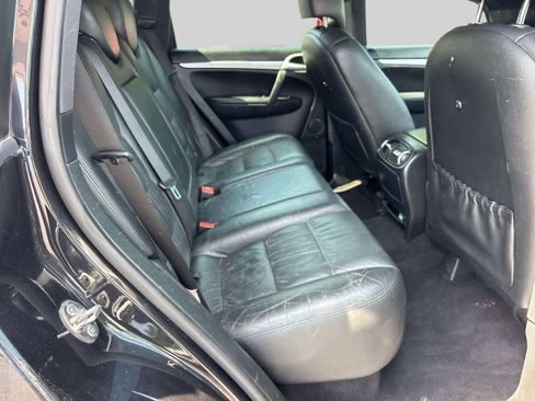 Used 2010 Porsche Cayenne AWD/4WD image 12