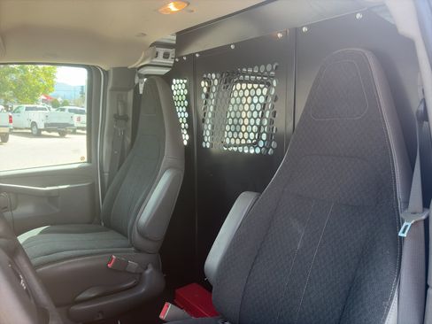Used 2025 GMC Savana 2500 w/ Driver Convenience Package RWD image 18