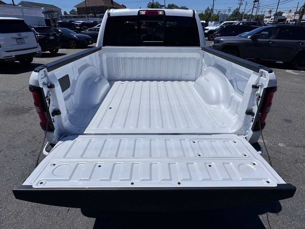 New 2026 RAM 1500 Laramie w/ Night Edition AWD/4WD image 5