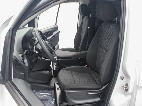Used 2023 Mercedes-Benz Metris image 26