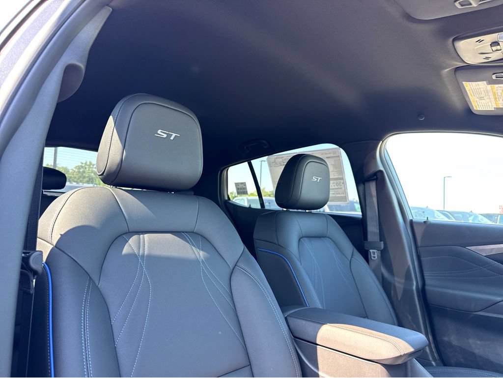 New 2026 Buick Envista Sport Touring w/ Convenience I Package FWD image 5