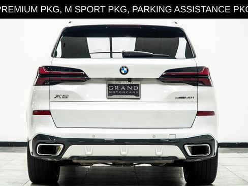 Used 2024 BMW X5 sDrive40i w/ M Sport Package RWD image 11