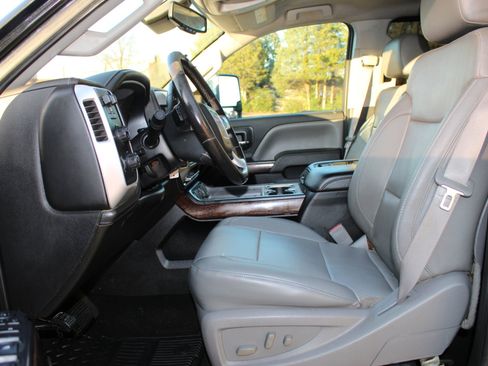 Used 2015 GMC Sierra 2500 SLT w/ Duramax Plus Package image 13