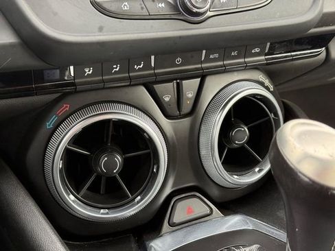 Used 2023 Chevrolet Camaro LT image 21