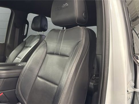 Used 2022 Chevrolet Silverado 3500 High Country image 22