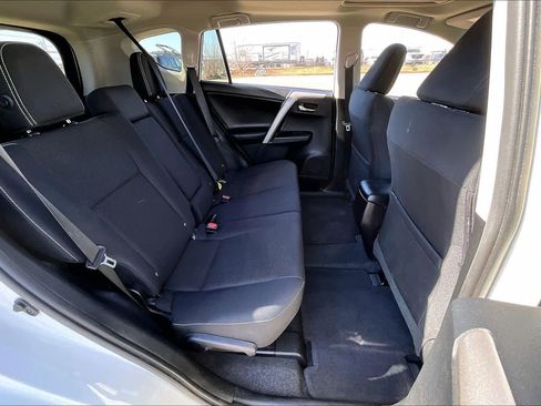 Used 2016 Toyota RAV4 XLE w/ Protection Package AWD/4WD image 19