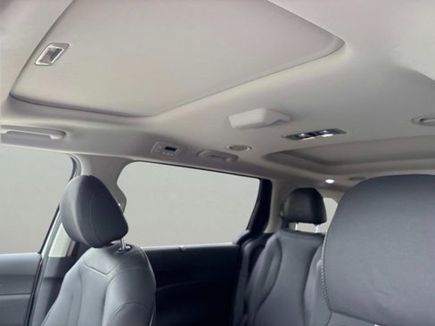 New 2026 Kia Carnival SX Prestige image 24