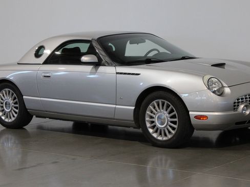 Used 2004 Ford Thunderbird RWD image 22