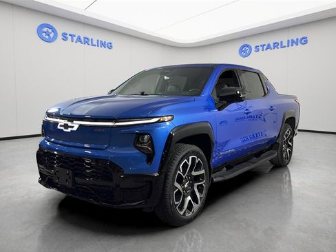 Certified 2025 Chevrolet Silverado EV RST image 16