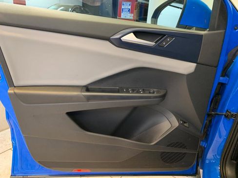 Used 2022 Volkswagen Taos SE image 15