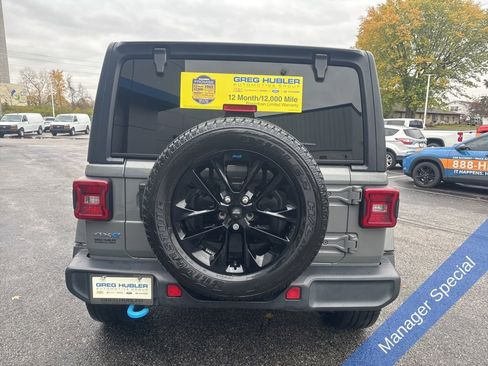 Used 2022 Jeep Wrangler Unlimited Sahara w/ Cold Weather Group image 4