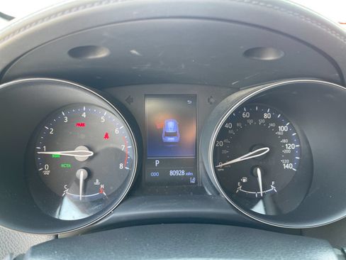 Used 2019 Toyota C-HR XLE FWD image 27