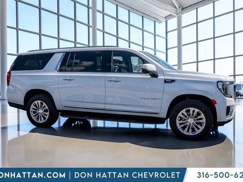 Used 2024 GMC Yukon XL SLT AWD/4WD image 31