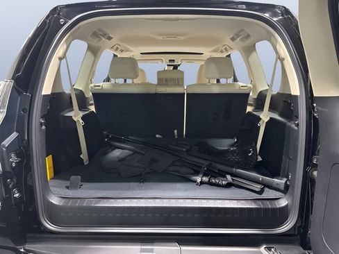 Used 2021 Lexus GX 460 Premium w/ Premium Package AWD/4WD image 10