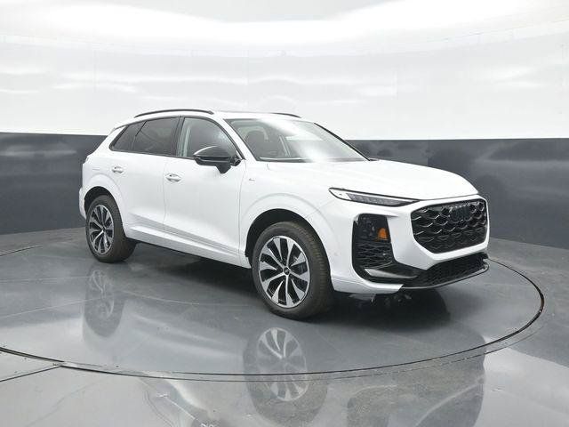 New 2026 Audi Q3 quattro 2.0T AWD/4WD image 1