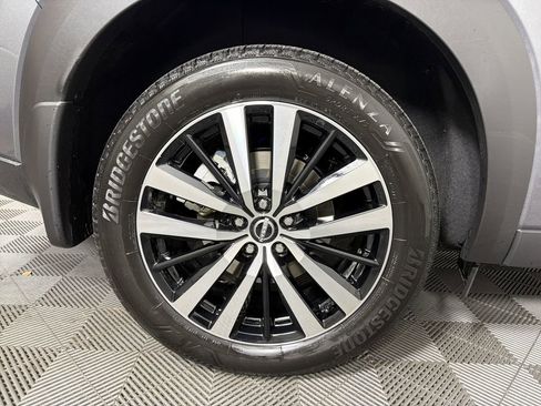 Used 2025 Nissan Pathfinder Platinum w/ Cargo Package image 16