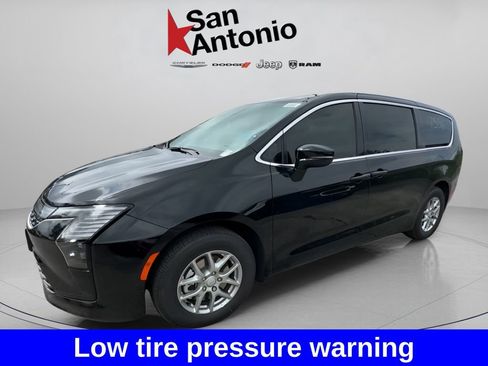 New 2027 Chrysler Pacifica Select FWD image 7