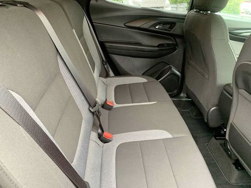 Certified 2024 Chevrolet TrailBlazer LS w/ LS Convenience Package FWD image 24