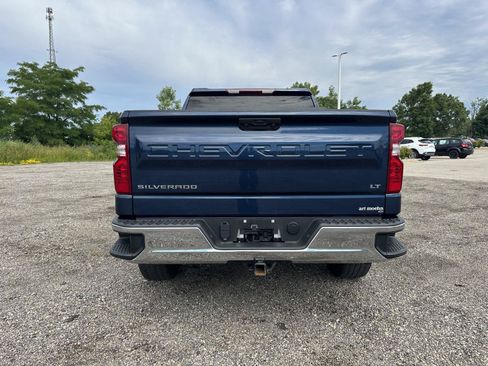 Used 2023 Chevrolet Silverado 1500 LT AWD/4WD image 11