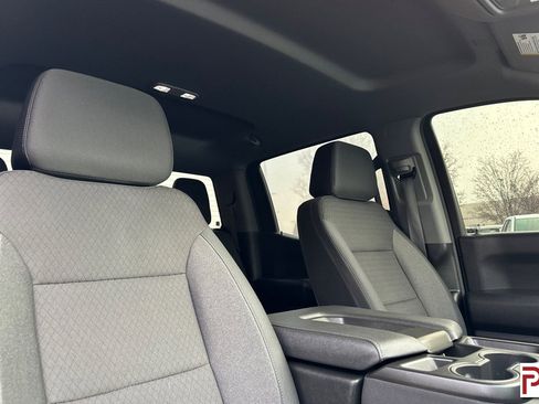 Used 2025 Chevrolet Silverado 1500 Custom image 19