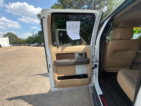 Used 2013 Ford F150 Lariat w/ Lariat Chrome Pkg RWD image 34