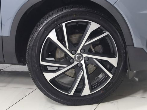 Used 2020 Volvo XC40 T5 R-Design image 15