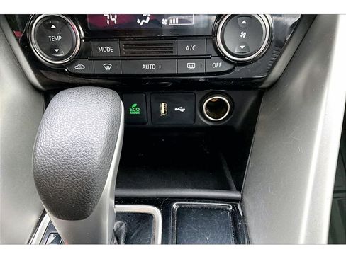 Used 2018 Mitsubishi Eclipse Cross ES FWD image 29