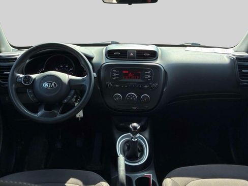 Used 2016 Kia Soul FWD image 4