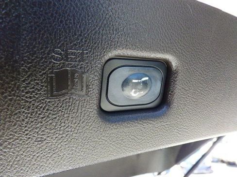 Used 2018 Lincoln MKX Black Label w/ Driver Assistance Package image 19